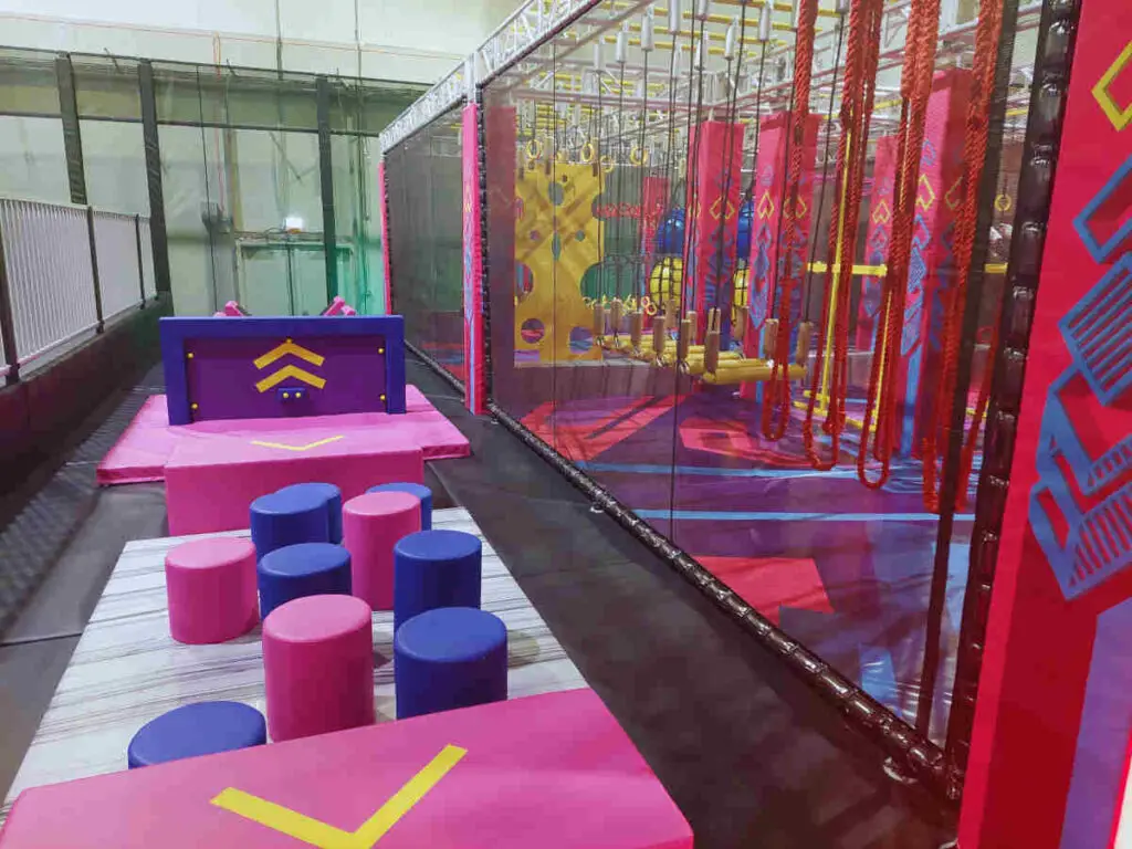 Ninja Warriors zone, indoor trampoline park
