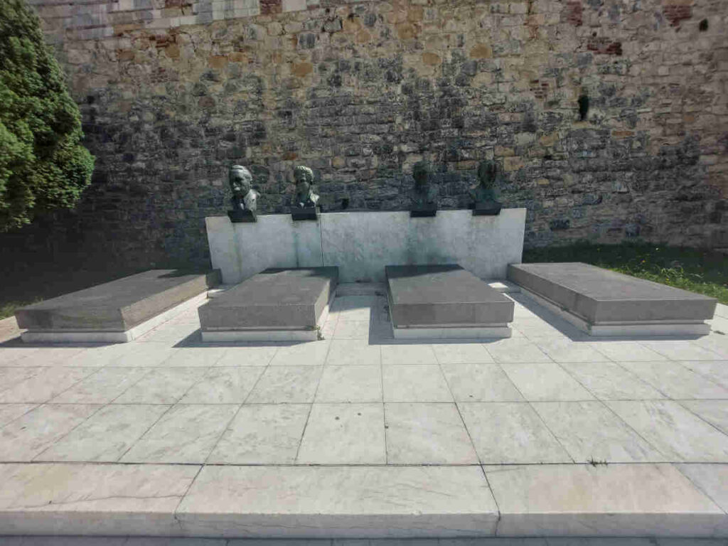 Tombs of national heroes at Kalemegdan Park