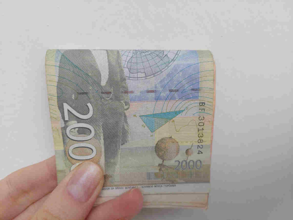 How popular is cash in Belgrade?