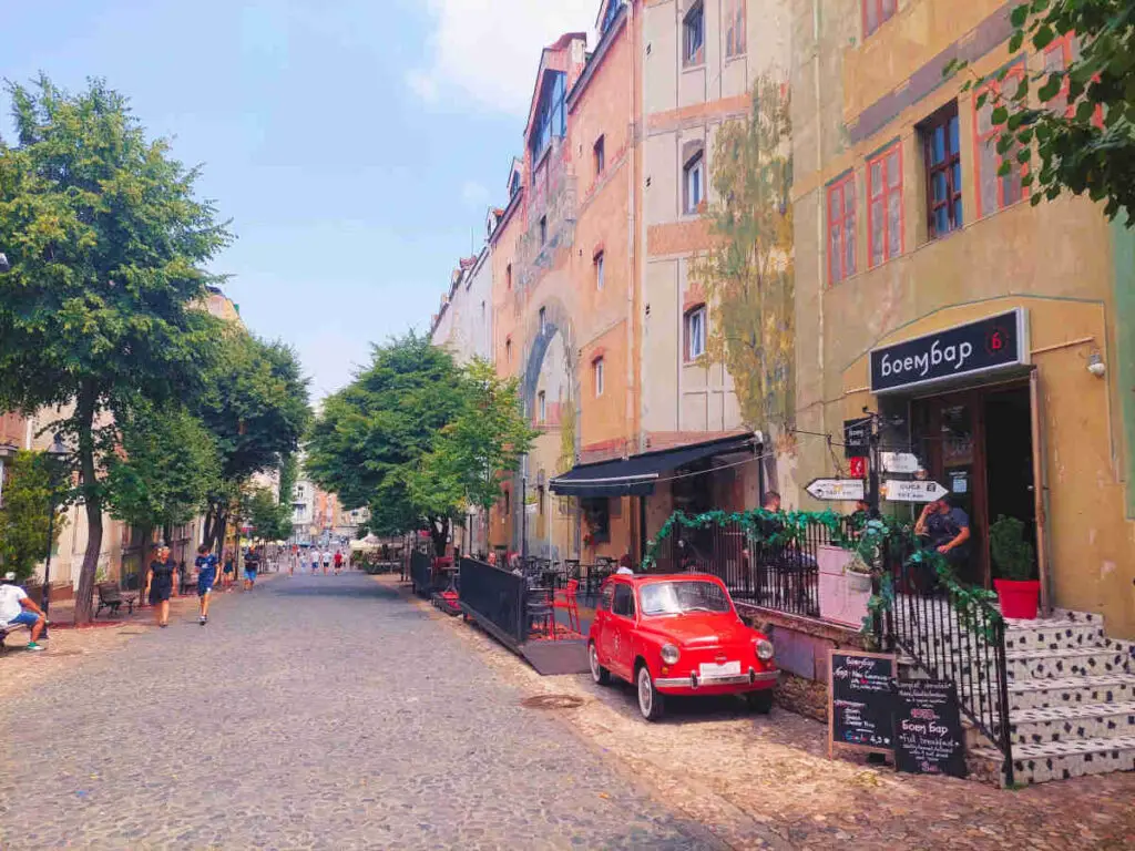 A quiet weekend morning in Skadarlija